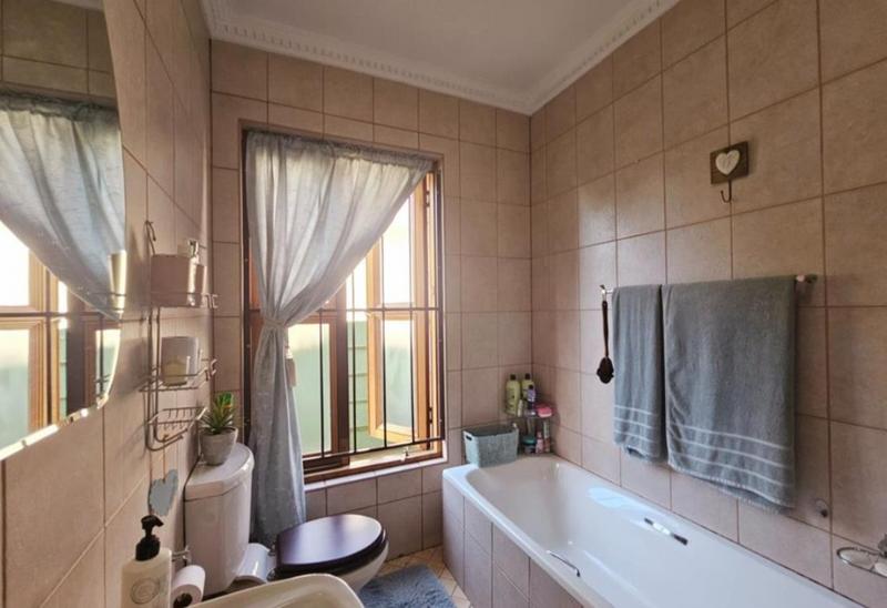 3 Bedroom Property for Sale in Ladybrand Free State